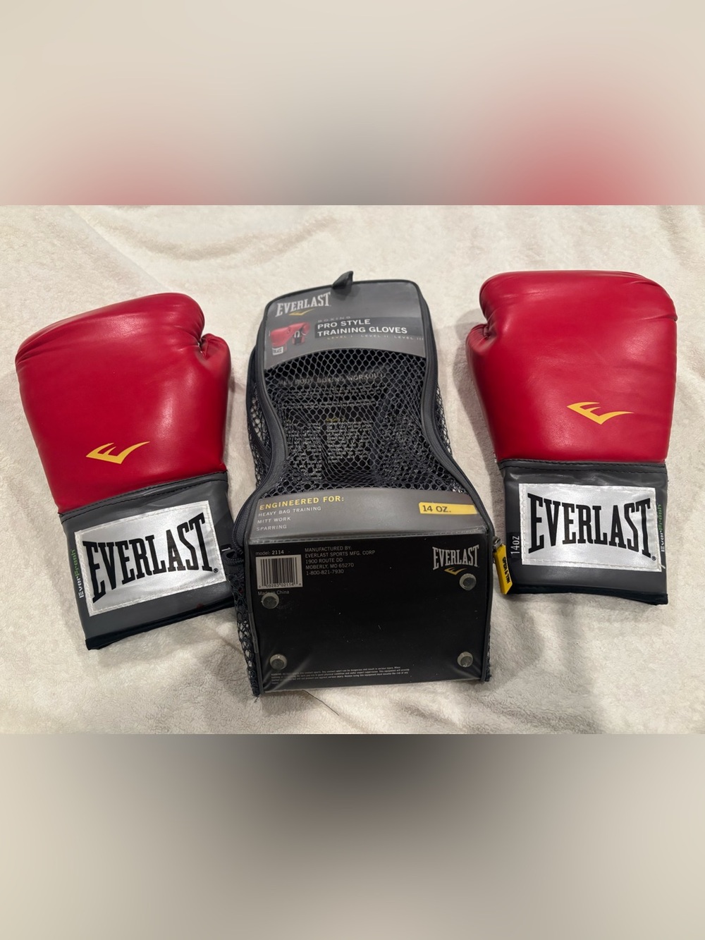 Everlast Red pro style training gloves